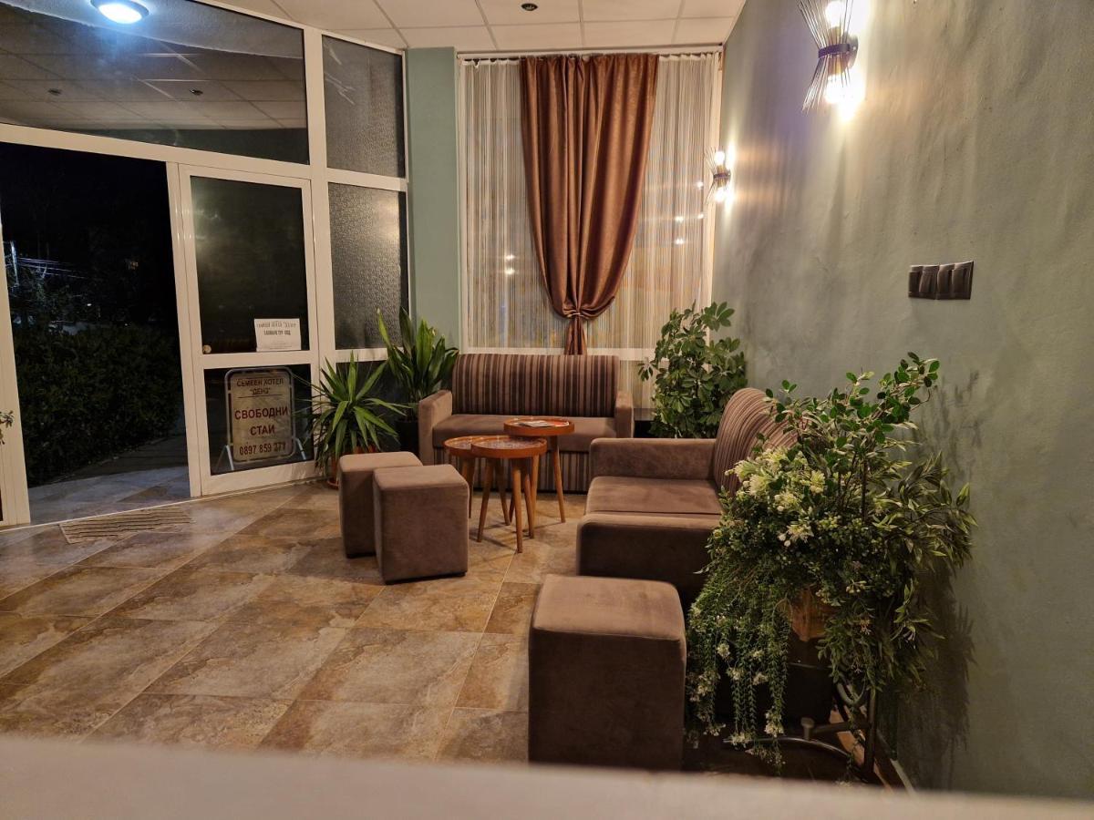 切尔诺莫雷茨 Denz酒店 外观 照片